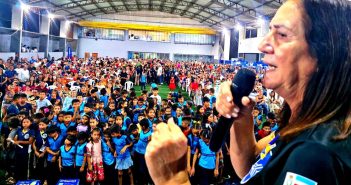 Entrega de kits escolares marca programação de aniversário de Juruti.