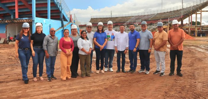 Visita técnica acompanha andamento das obras do Tribódromo.