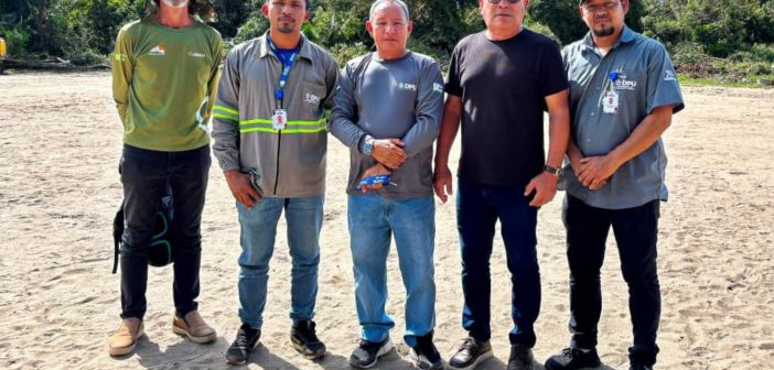 Chegada de máquinas marca nova etapa para construção da escola no bairro São Marcos.