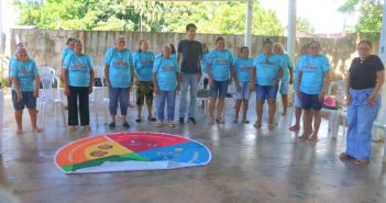 Memórias afetivas fortalecem vínculos entre gerações no SCFV Conviver.