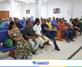 Reunião com comerciantes dos espaços de comercialização em frente à Feira do Agricultor Rural.