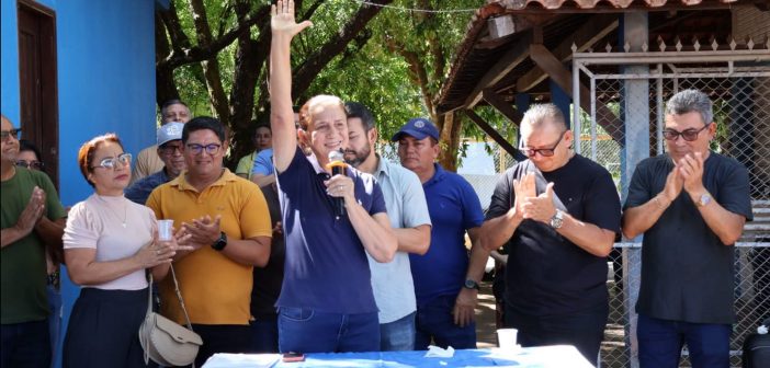 Assinatura da Ordem de Serviço de Asfaltamento da Rua Aluírson Roso da Fonseca (Rua Larga).
